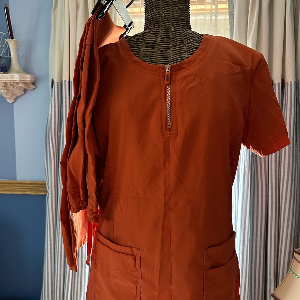 Koi lite Orange Zip-Front Scrub Top and pants size large